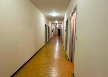 Corridoio - Negozio via della Chiesa, Firenze (zona San Frediano) - foto 43