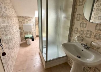Bagno - Shop corso Torino, Genova (neighborhood Foce) - photo 20