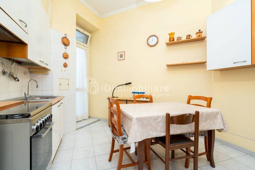 Cucina - Three-room apartment via Carlo Denina, 2, Torino (neighborhood Vanchiglia) - photo 1