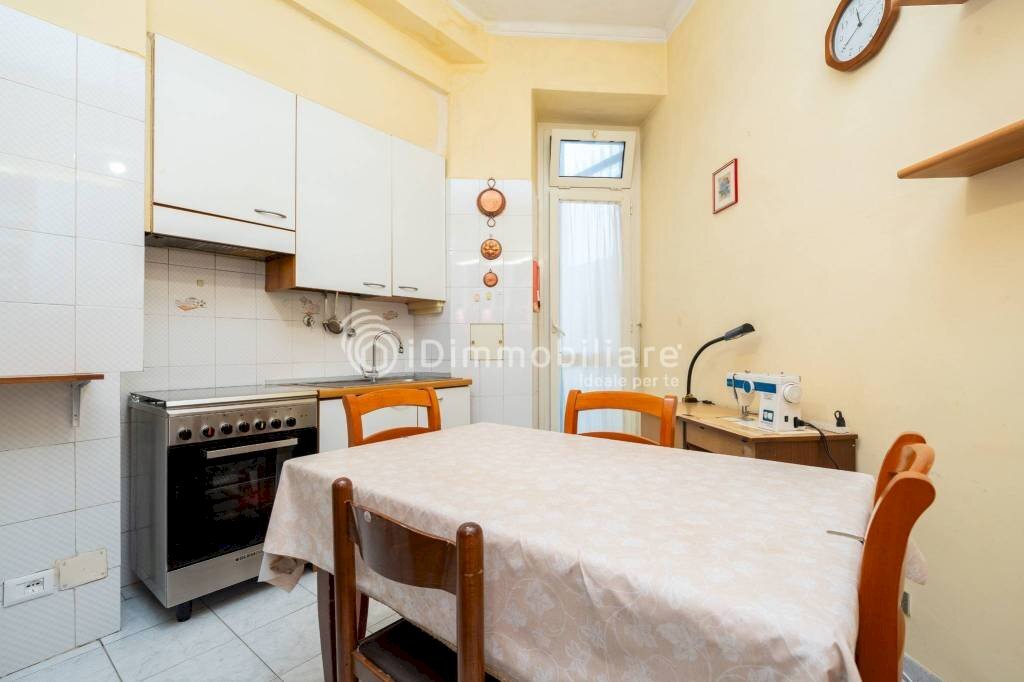 Cucina - Three-room apartment via Carlo Denina, 2, Torino (neighborhood Vanchiglia) - photo 3