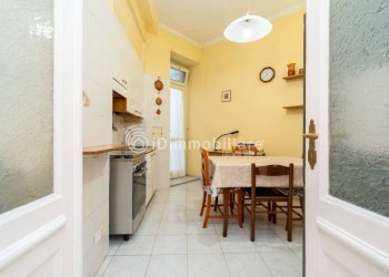 Cucina - Three-room apartment via Carlo Denina, 2, Torino (neighborhood Vanchiglia) - photo 2