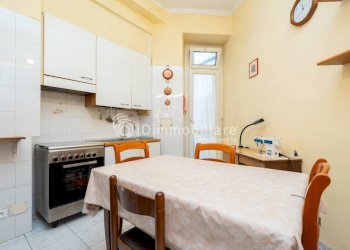 Cucina - Three-room apartment via Carlo Denina, 2, Torino (neighborhood Vanchiglia) - photo 3