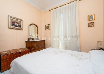 Camera da letto - Three-room apartment via Carlo Denina, 2, Torino (neighborhood Vanchiglia) - photo 18