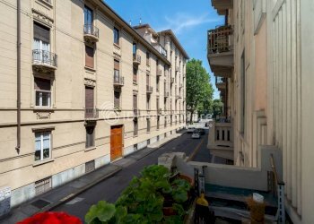 Balcone - Three-room apartment via Carlo Denina, 2, Torino (neighborhood Vanchiglia) - photo 26