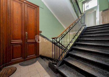 Interno palazzo - Three-room apartment via Carlo Denina, 2, Torino (neighborhood Vanchiglia) - photo 31