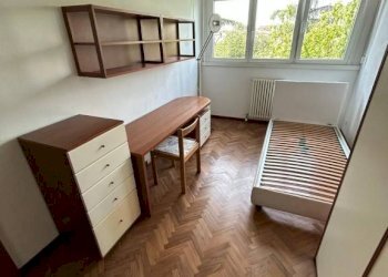 Camera da letto - Appartamento via Pietro Pomponazzi, 4, Bologna (zona Mazzini) - foto 29