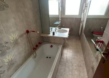 Bagno - Appartamento via Pietro Pomponazzi, 4, Bologna (zona Mazzini) - foto 31