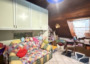 Camera da letto - Villa Località Grangia, 16, Cuorgnè - foto 28
