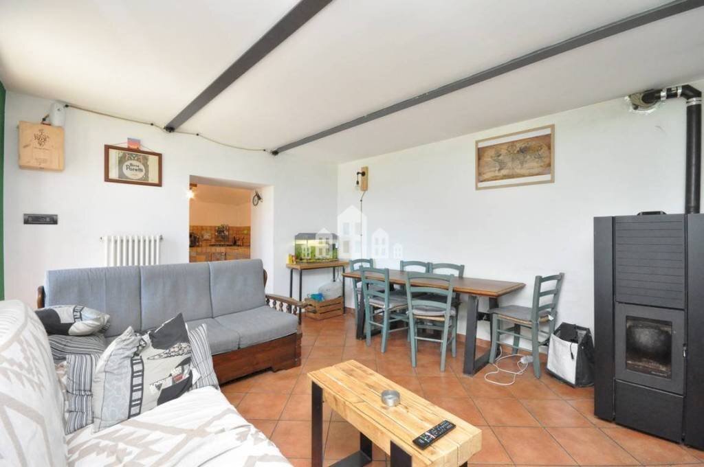 Salone - Casa indipendente Località San Giuseppe, 5, Cuorgnè - foto 3