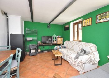 Salone - Casa indipendente Località San Giuseppe, 5, Cuorgnè - foto 8