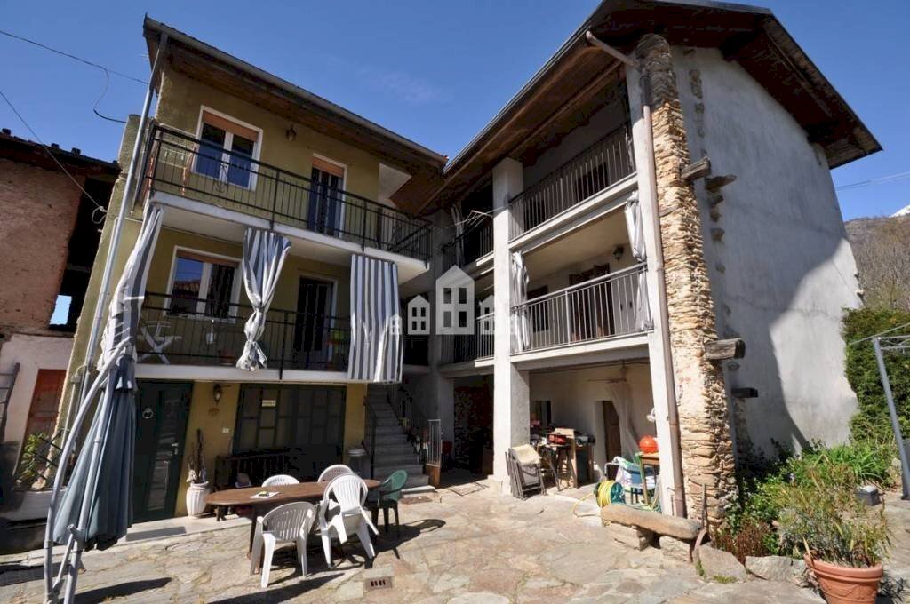 Facciata - Casa indipendente via Chiesanuova, 47, Borgiallo - foto 1