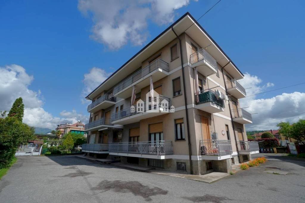 Facciata - Four-room apartment via Puccini, 19, Cuorgnè - photo 3