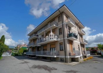 Facciata - Four-room apartment via Puccini, 19, Cuorgnè - photo 3