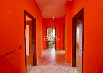 Corridoio - Four-room apartment via Puccini, 19, Cuorgnè - photo 5