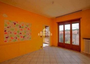 Salone - Four-room apartment via Puccini, 19, Cuorgnè - photo 11
