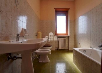 Bagno - Four-room apartment via Puccini, 19, Cuorgnè - photo 26
