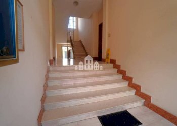 Interno palazzo - Four-room apartment via Puccini, 19, Cuorgnè - photo 28