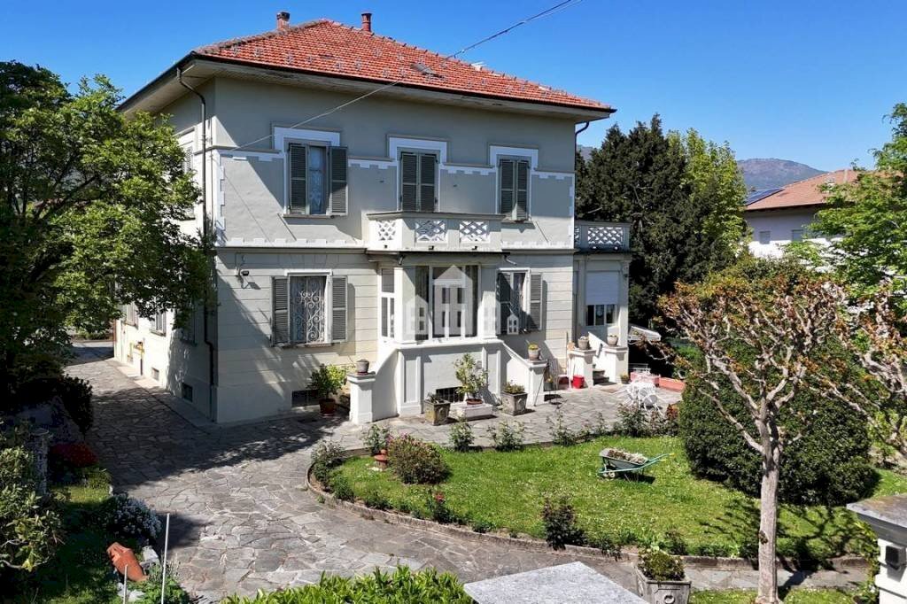 Facciata - Villa via San Rocco, 6, Cuorgnè - foto 2