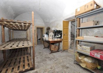 Cantina - Four-room apartment via Maurizio Parigi, 6, Cuorgnè - photo 27