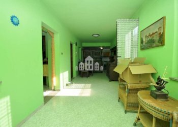 Corridoio - Casa indipendente vicolo Madonna, 16, Rivarolo Canavese - foto 4