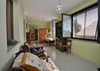 Salone - Casa indipendente vicolo Madonna, 16, Rivarolo Canavese - foto 14