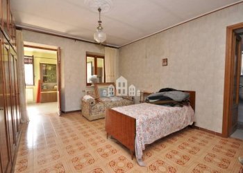 Camera da letto - Casa indipendente vicolo Madonna, 16, Rivarolo Canavese - foto 23