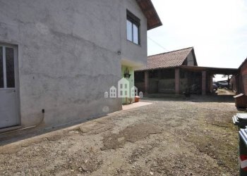 Cortile interno - Casa indipendente vicolo Madonna, 16, Rivarolo Canavese - foto 27