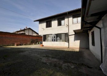 Cortile interno - Casa indipendente vicolo Madonna, 16, Rivarolo Canavese - foto 28