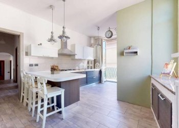 Cucina - Appartamento via Milite Ignoto, 3, Cuorgnè - foto 1