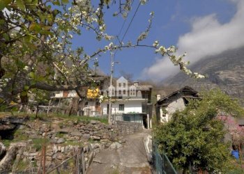 Zona - Independent house Frazione Riunt, 97, Noasca - photo 1