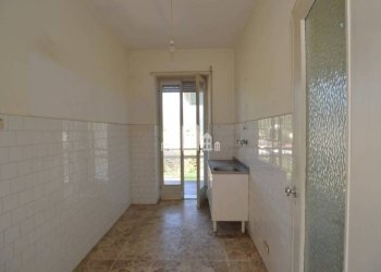 Cucina - Three-room apartment via Massimo D'Azeglio, 2, Cuorgnè - photo 14