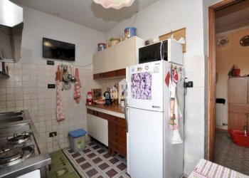 Cucina - Casa indipendente via delle Scuole, 18, Castellamonte - foto 9