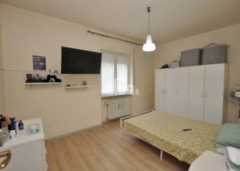 Camera da letto - Apartment viale kennedy, 89, Ivrea - photo 20