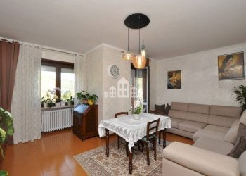 Salone - Appartamento via Cappella dell'orco, 6, Pont-Canavese - foto 1
