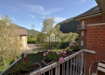 Balcone - Appartamento via Cappella dell'orco, 6, Pont-Canavese - foto 6