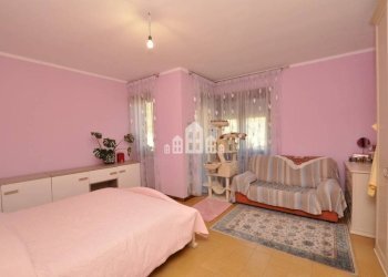 Camera da letto - Appartamento via Cappella dell'orco, 6, Pont-Canavese - foto 12