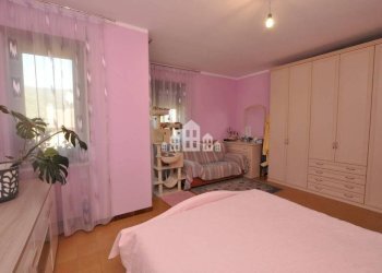 Camera da letto - Appartamento via Cappella dell'orco, 6, Pont-Canavese - foto 13