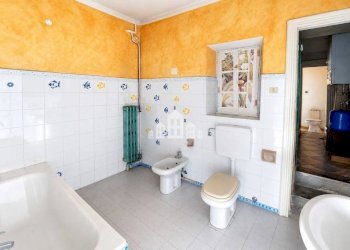 Bagno - Appartamento via Costantino Nigra, 26, Castellamonte - foto 14