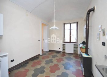 Cucina - Four-room apartment via Ponte Vecchio, 1, Cuorgnè - photo 3
