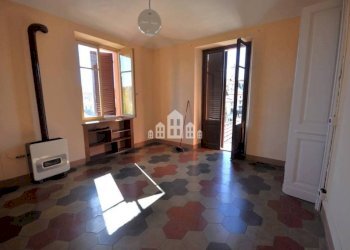 Cucina - Four-room apartment via Ponte Vecchio, 1, Cuorgnè - photo 9