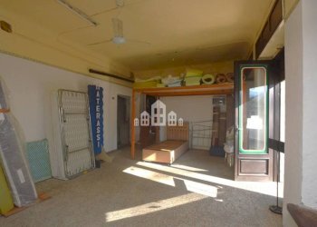 Veranda - Negozio Località Turina, 24, Cuorgnè - foto 3