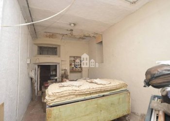 Camera da letto - Negozio Località Turina, 24, Cuorgnè - foto 8