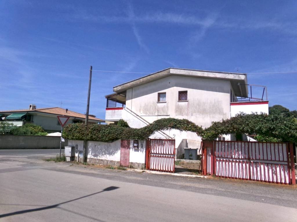 Zona - Villa via Po, 48, Anzio - photo 1