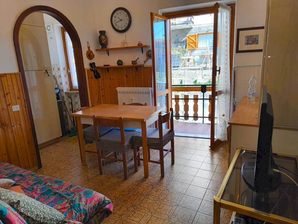Sala da pranzo - Three-room apartment via Mussi, 2, Roburent - photo 1