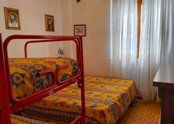 Camera da letto - Three-room apartment via Mussi, 2, Roburent - photo 9