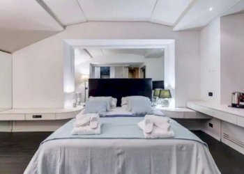 camera - Bed & Breakfast via Borgognona, 32, Roma (neighborhood Centro Storico) - photo 5