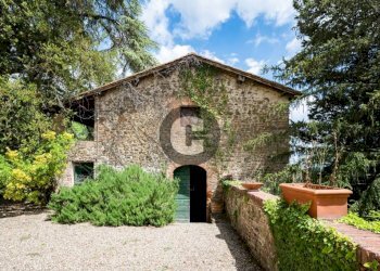 Facciata - Stabile - Palazzo strada provinciale 102, Radda in Chianti - foto 11