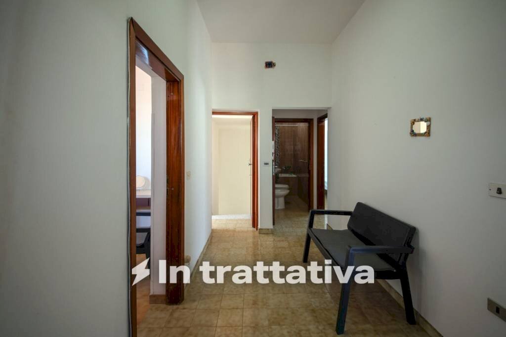 Corridoio - Casa indipendente via Giove, Carovigno - foto 2