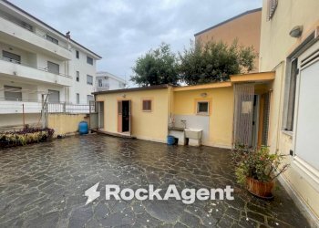 Cortile interno - Villa via Imperia, 17, Albanella - foto 36