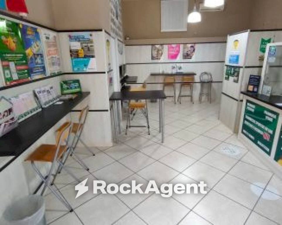 Interno non residenziale - Negozio piazza Roma, 20, Piedimonte Matese - foto 1